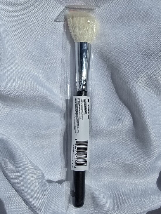 Morphe Other - Large Powder Makeup Brush - Black Handle, White Bristles M404